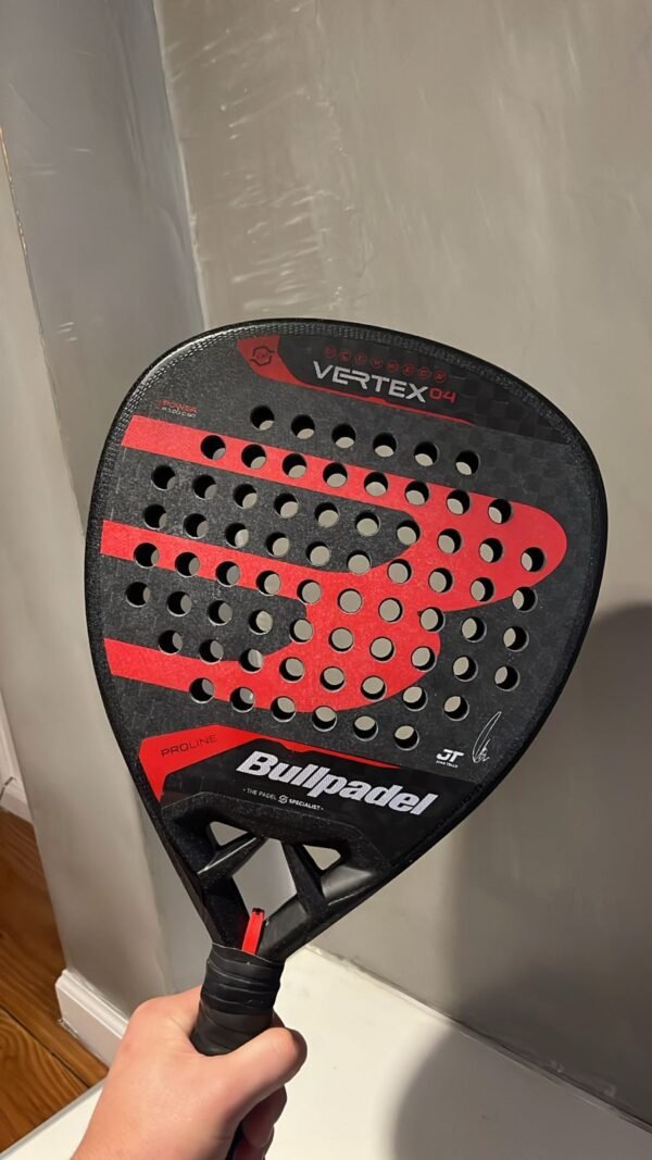 R-291125-01 Bullpadel Vertex 04 2024 - Reparada