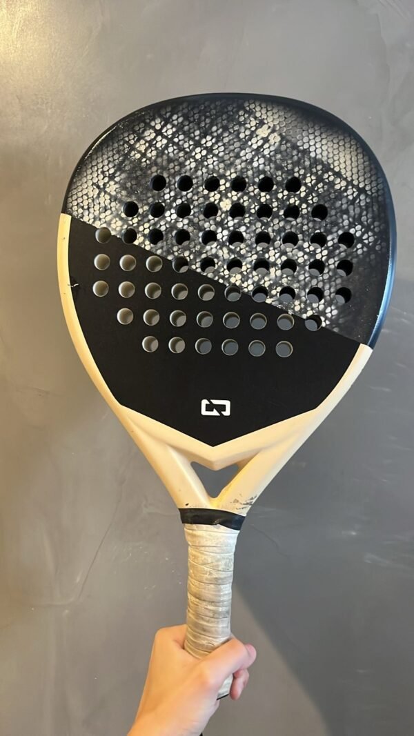 R-021225-04 Sixty Flux CF 2024 - Reparada