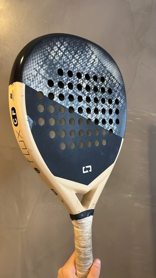 R-021225-04 1 Sixty Flux CF 2024 - Reparada