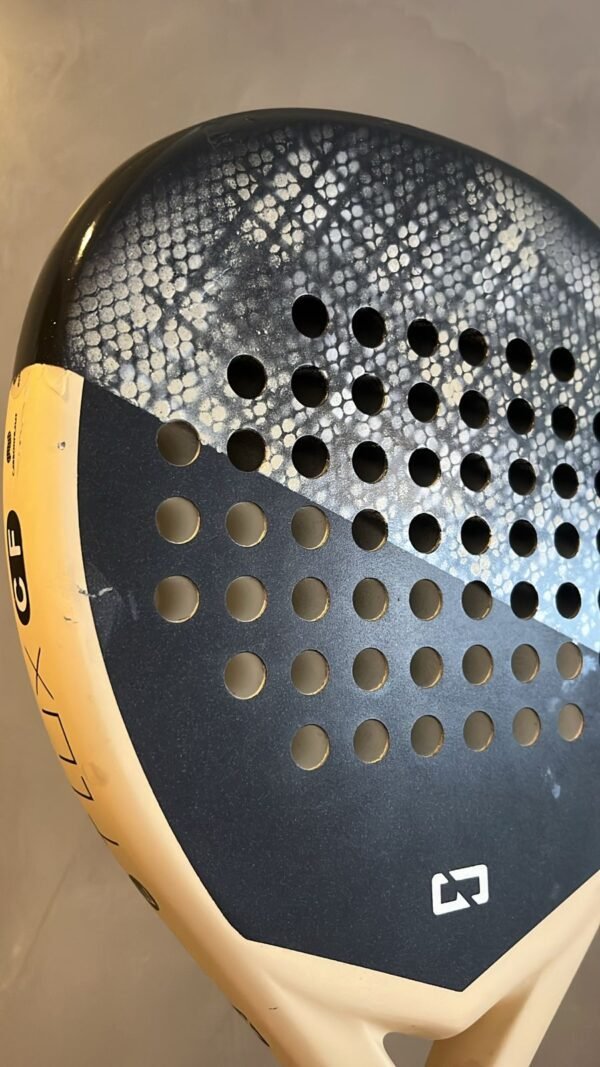 R-021225-04 2 Sixty Flux CF 2024 - Reparada