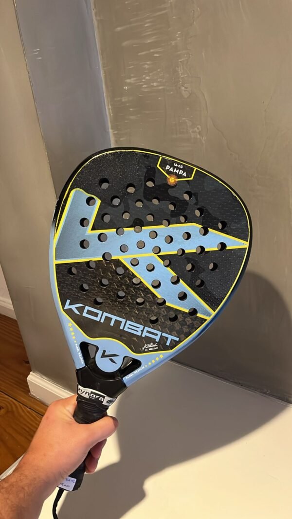 Kombat IA-63 Pampa - Reparada