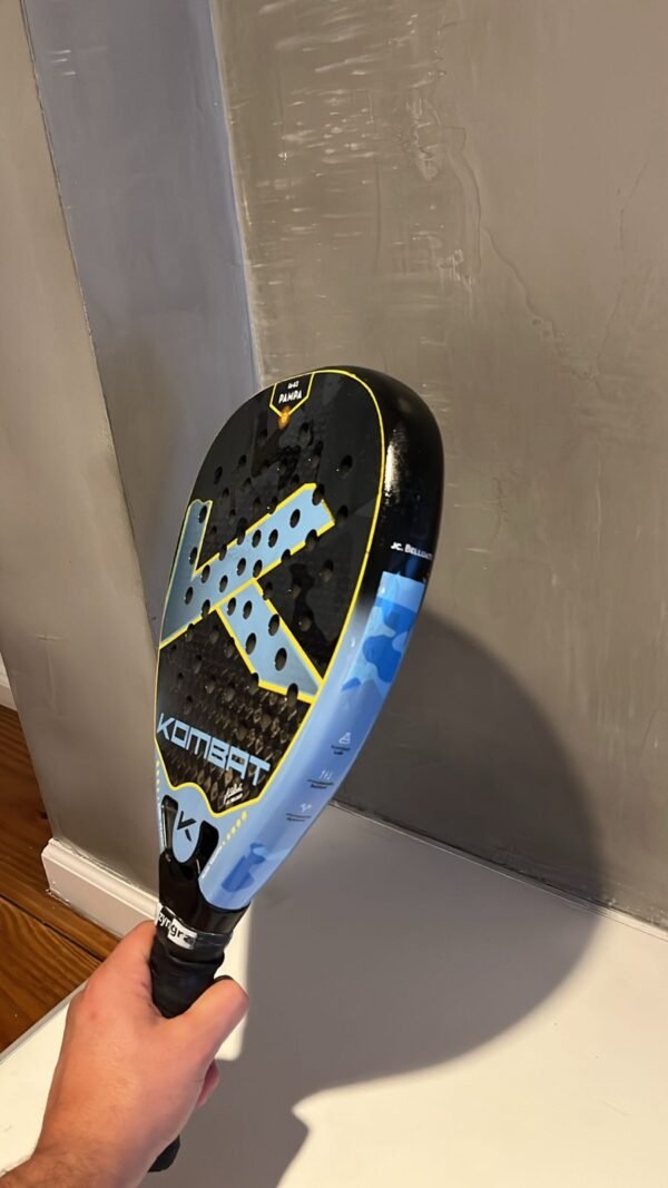 Kombat IA-63 Pampa - Reparada