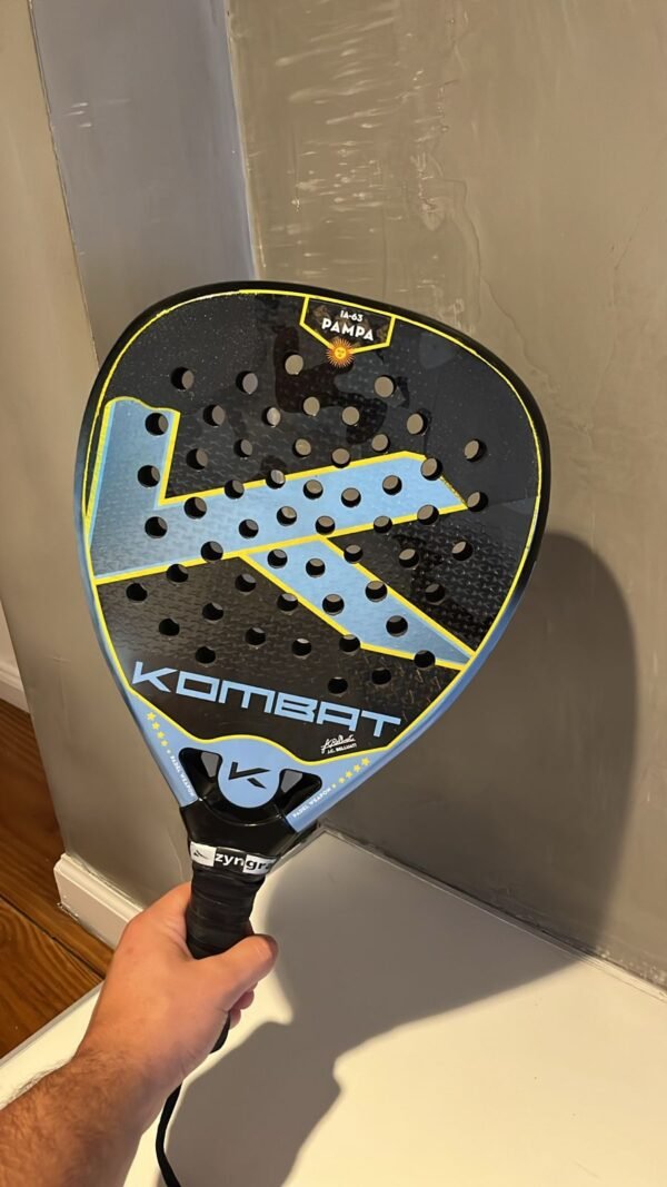 Kombat IA-63 Pampa - Reparada