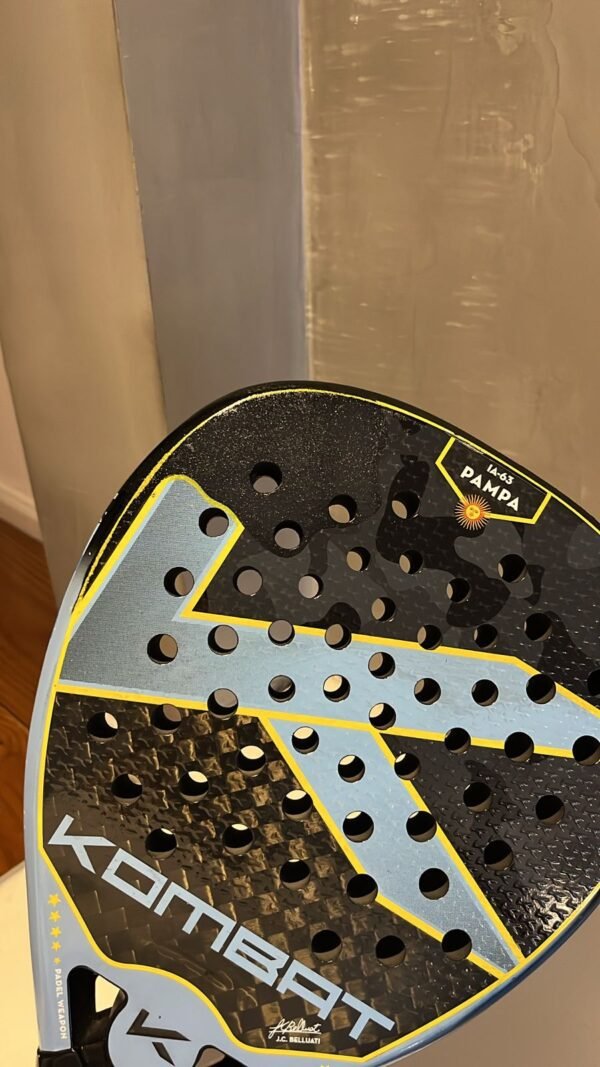 Kombat IA-63 Pampa - Reparada