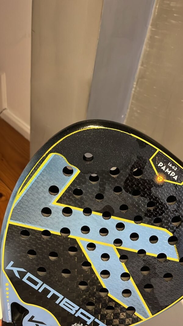 Kombat IA-63 Pampa - Reparada