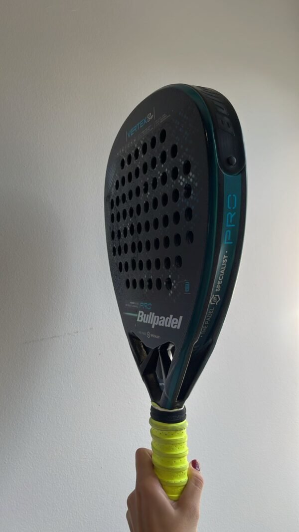 Bullpadel Vertex 03 Comfort 22 - Reparada
